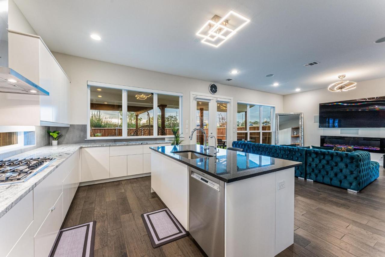 Luxury Home With Rooftop Views Dallas Eksteriør bilde