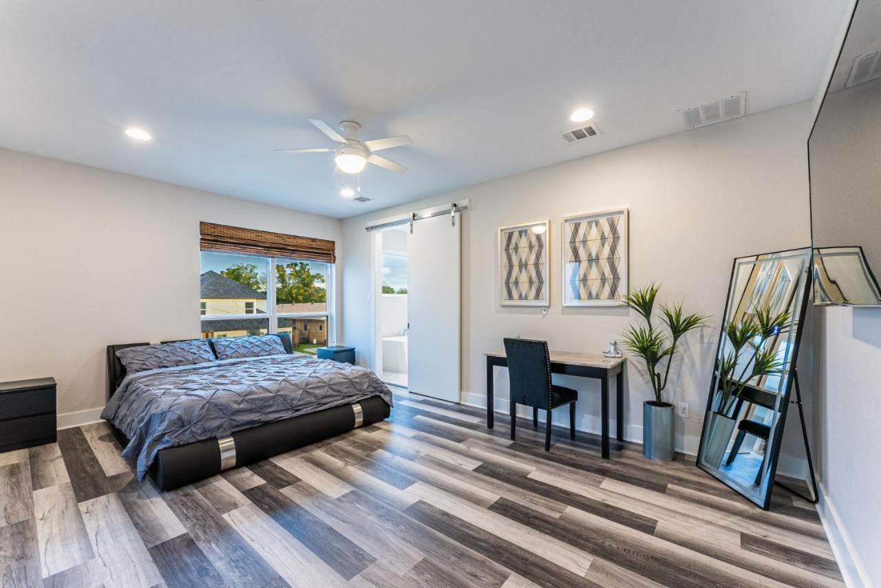 Luxury Home With Rooftop Views Dallas Eksteriør bilde